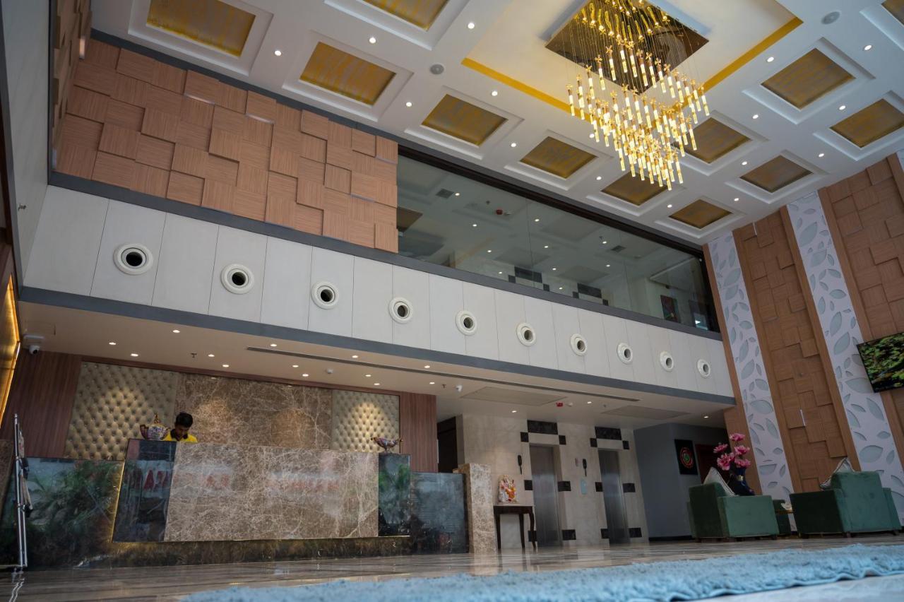 Golden Retreat Hotel Baharampur Exterior photo